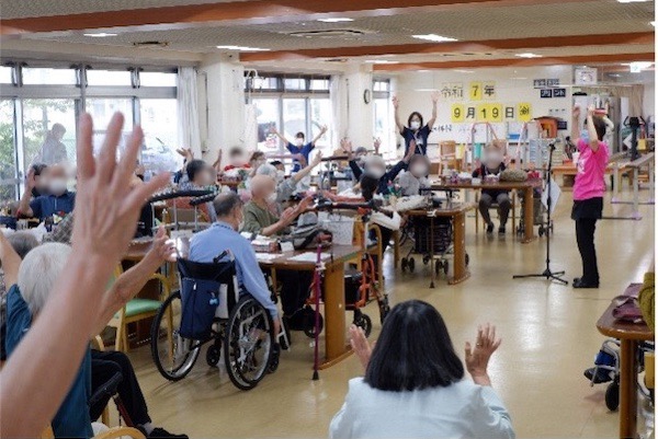 秋空に笑顔が咲いて