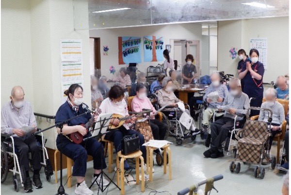 秋空に笑顔が咲いて